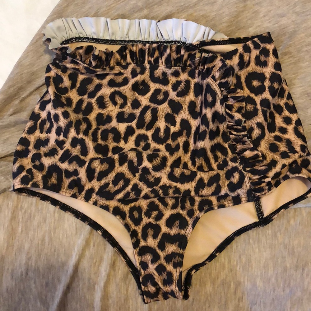 Leopard print Kortni Jeane swim bottom